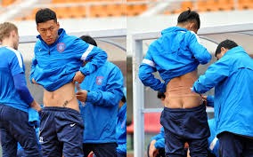 2016年7月：白袜队左投克里斯·塞尔因抗议复古球衣太丑将其剪碎，被队内禁赛。